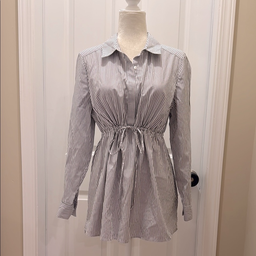 Motherhood Gray and White Long Sleeve Button Down Shirt